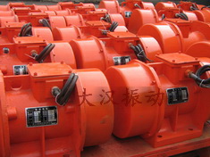 YZS振動電機：加裝防護(hù)外殼，密封性強不易損壞。